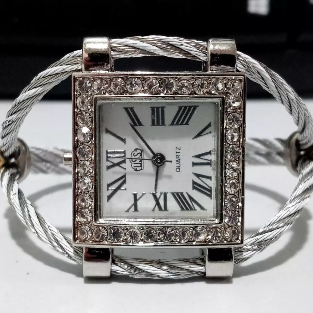 New Watch Bracelet 25mm Square Case Crystal Bezel Quartz
